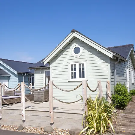 度假村 The Bay Village By Away 4*