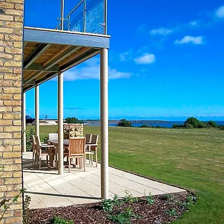 The Bay Village By Away 4*