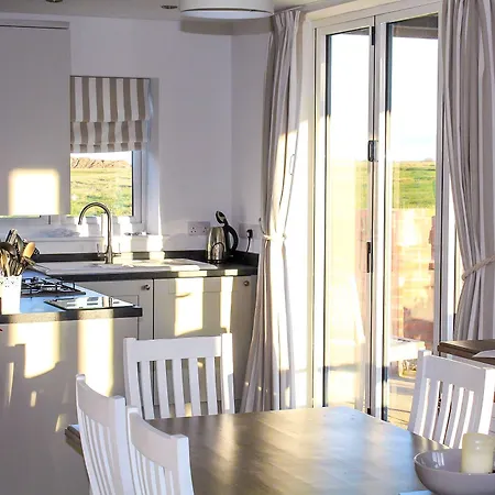 度假村 The Bay Village By Away 4*