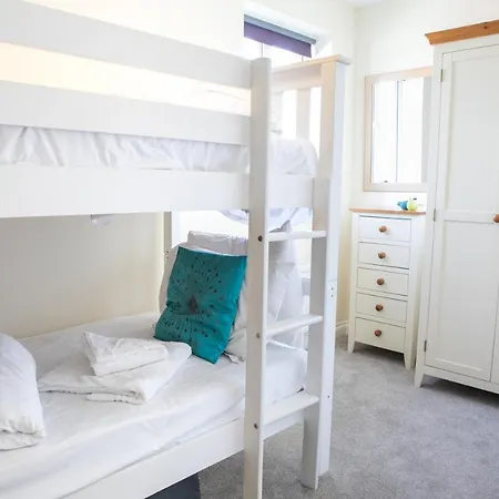The Bay Village By Away 4* Filey