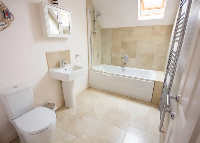 The Bay Village By Away 度假村 4*