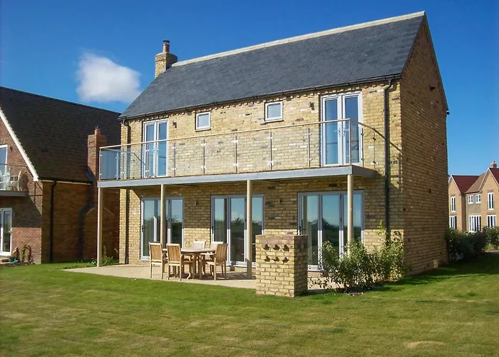 The Bay Village By Away 4*