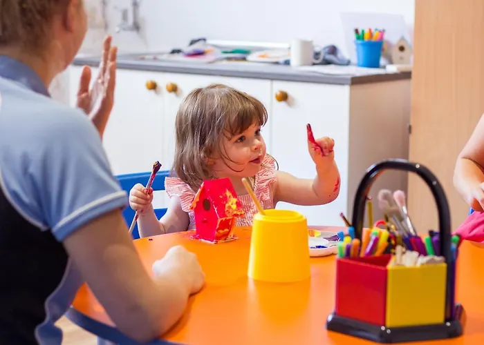 The Bay Village By Away 4* 法利